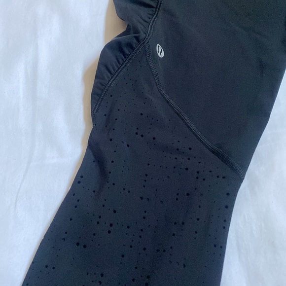Lululemon crops - Picture 3 of 4